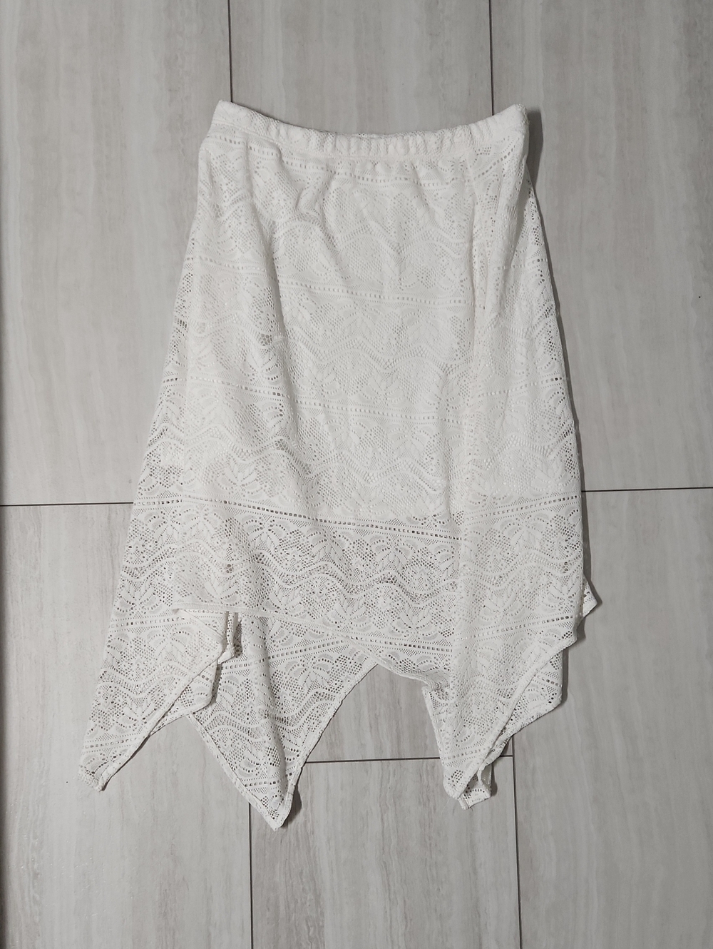 Maurices White Lace Asymmetrical Handkerchief Hem Skirt